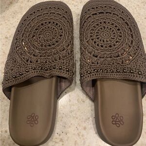 The Sak Brown Crochet Slippers